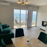 Sea La Vie Apartament *