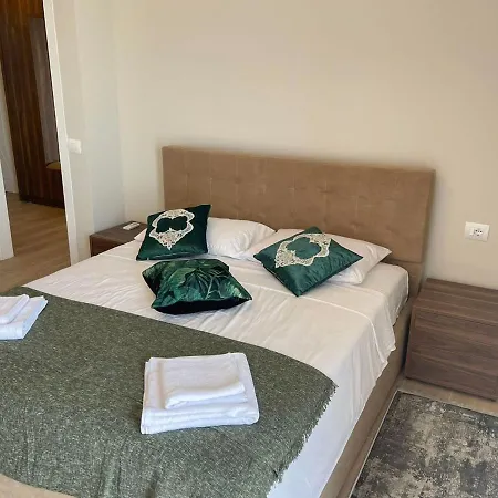 Sea La Vie * Shengjin (Lezhe)