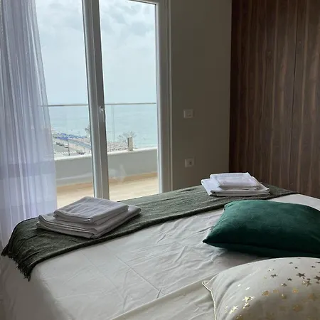 Sea La Vie شقة *