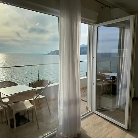Sea La Vie Shëngjin