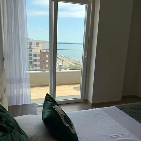 Sea La Vie Shëngjin