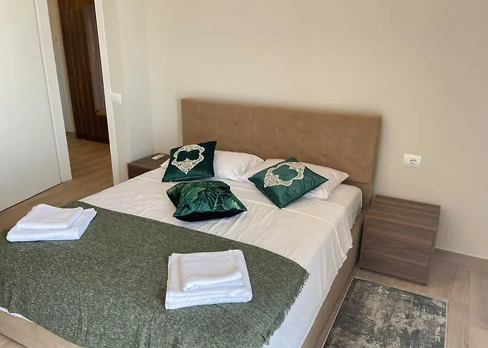 Sea La Vie * Shëngjin