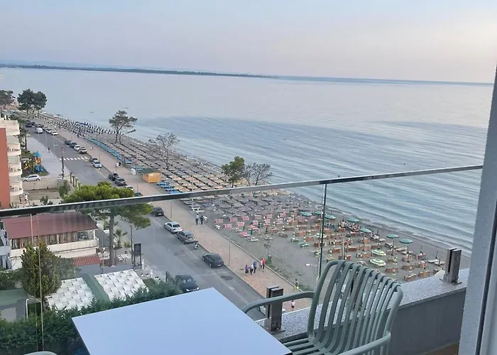 Sea La Vie *